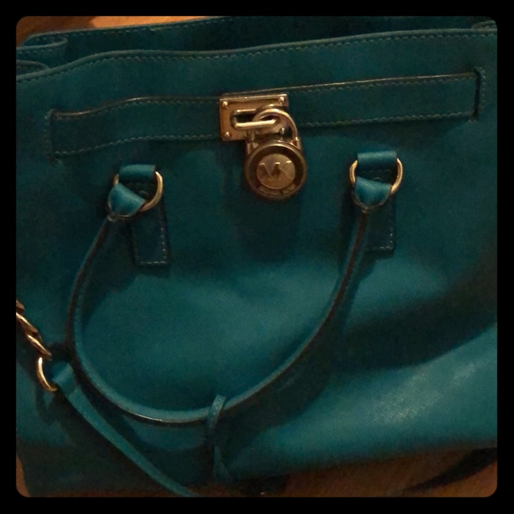 Michael Kors Sholder Bag